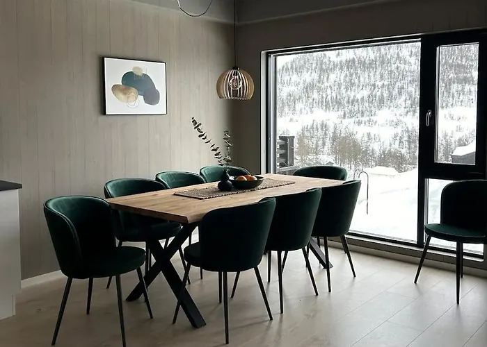 Overnatting Pa Helgatun Fjellpensjonat As I Myrkdalen